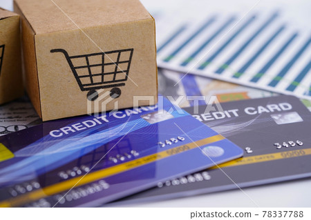 Credit card model with coins and Euro banknotes : Financial development, Accounting, Statistics, Investment Analytic research data economy office Business company banking concept.. Credit card model with coins and Euro banknotes : Financial development, Accounting, Statistics, Investment Analytic research data economy office Business company banking concept.. 78337788