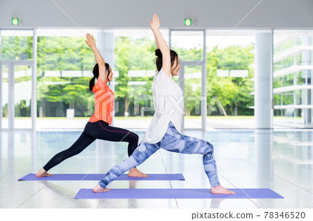 Young woman gym doing yoga in the gym Young woman gym doing yoga in the gym 78346520