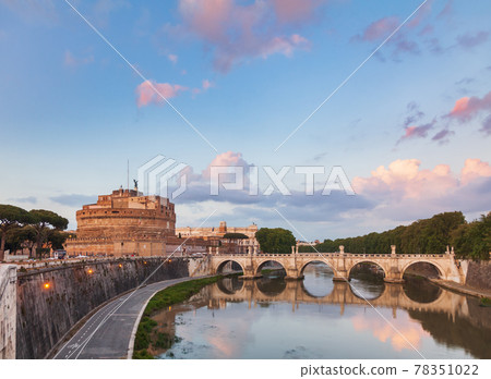 Mausoleum of Hadrian known as Castel Sant Angelo in Rome Italy Mausoleum of Hadrian known as Castel Sant Angelo in Rome Italy 78351022