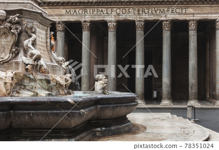 Fontana del Pantheon at Piazza della Rotonda in Rome Italy Fontana del Pantheon at Piazza della Rotonda in Rome Italy 78351024