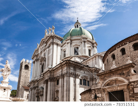 Old and new Cathedrals Brescia Lombardy Northern Italy Old and new Cathedrals Brescia Lombardy Northern Italy 78351531