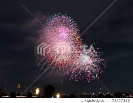 Toda Park fireworks display 78357520