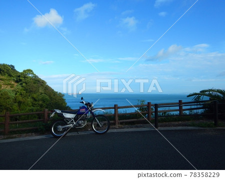 Explore the coastline of Shimotsucho Town, Wakayama Prefecture by off-road bike 78358229