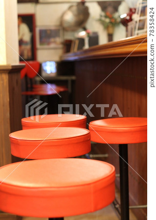 Antique shop 78358424