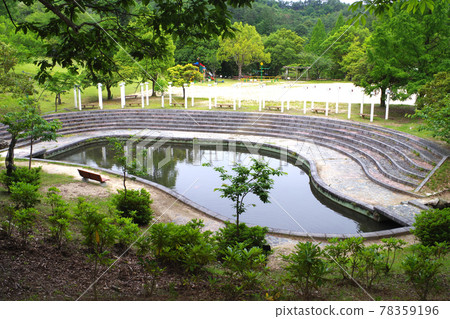 廣島綠色植物園多功能廣場池塘景觀 廣島綠色植物園多功能廣場池塘景觀 78359196