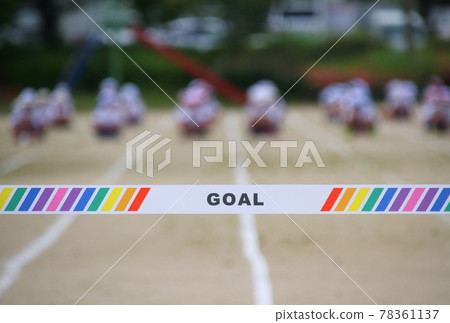 小學運動會/100米賽跑 78361137