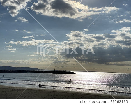 The sea at dusk The sea at dusk 78362183