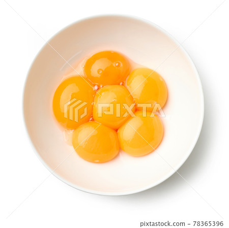 bowl of egg yolks 78365396