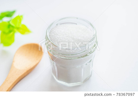 罐子裡的鮮味調味料 罐子裡的鮮味調味料 78367097