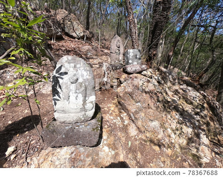 通往八王子丘陵和茶壺山徒步旅行路線的十一面觀世音寺，橫跨桐生和太田 78367688