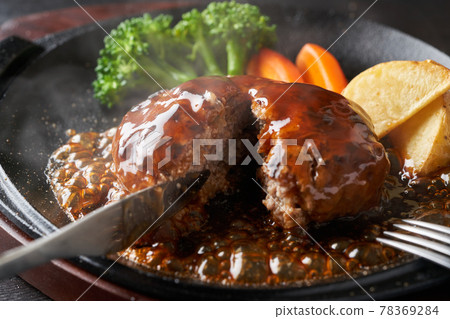 Hot hamburger steak Hot hamburger steak 78369284