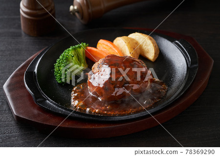 Hot hamburger steak Hot hamburger steak 78369290