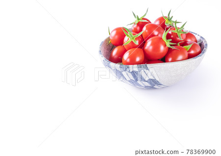 Fresh ripe cherry tomatoes Fresh ripe cherry tomatoes 78369900