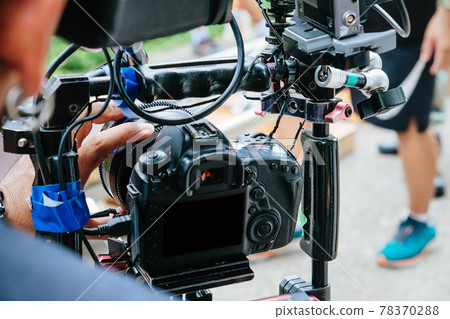 behind the scenes  78370288