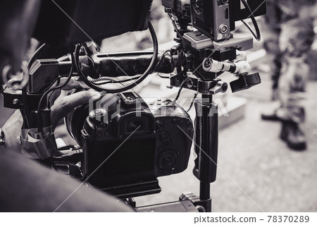 behind the scenes  78370289