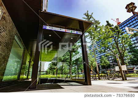 Midosuji Honmachi No. 4 entrance 78376680