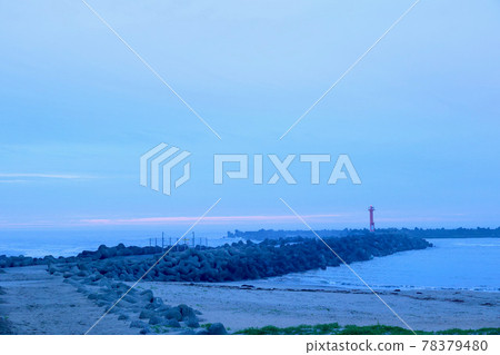 Kawarago Beach in the early morning, Hitachi City, Ibaraki Prefecture 78379480