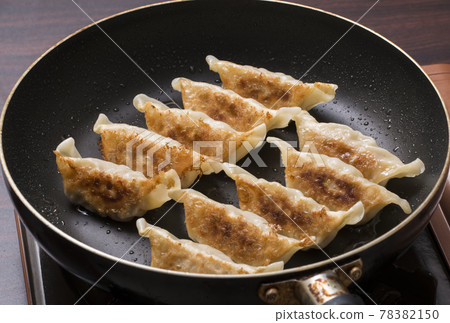 Grilled dumplings dumplings image material 78382150