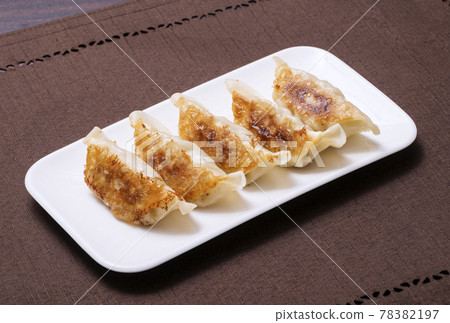 Grilled dumplings dumplings freshly baked gyoza image material Grilled dumplings dumplings freshly baked gyoza image material 78382197