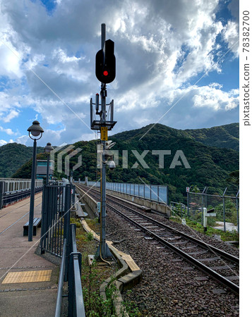 Amarube Viaduct and the station in the sky Amarube Viaduct and the station in the sky 78382700