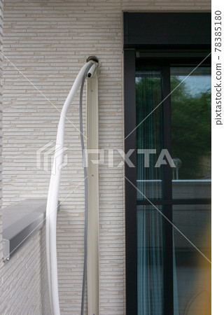 Air conditioner installation work (piping coming out of the wall) Air conditioner installation work (piping coming out of the wall) 78385180