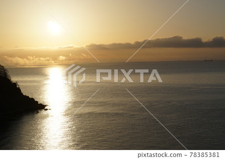赤子晨景 赤子晨景 78385381