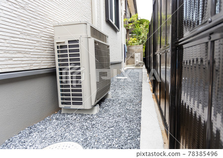 Air conditioner installation work 78385496