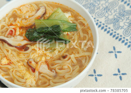 酸辣湯麵 酸辣湯麵 78385705