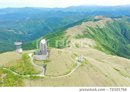 Scenery of the summit of Mt. Myojin, Niyodogawa Town, Kochi Prefecture Scenery of the summit of Mt. Myojin, Niyodogawa Town, Kochi Prefecture 78385766