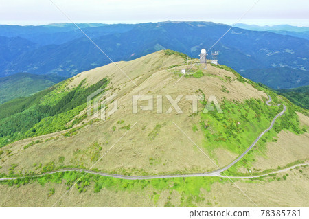 Scenery of the summit of Mt. Myojin, Niyodogawa Town, Kochi Prefecture Scenery of the summit of Mt. Myojin, Niyodogawa Town, Kochi Prefecture 78385781