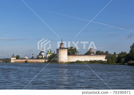Summer morning on Siverskoe Lake near Kirillo-Belozersky monastery in Vologda region 78390971