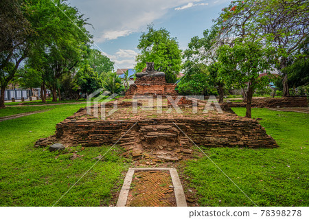Wat SAO KHIAN. THAILAND-MAY 3,2021:Chiang Saen City Temple.SAO KHIAN Temple of CHIANGSAEN  in CHIANGRAI at THAILAND. 78398278