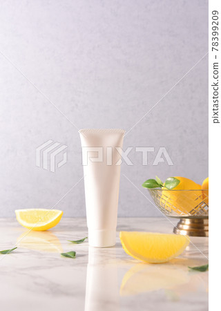 Botanical skin care bottle Botanical skin care bottle 78399209