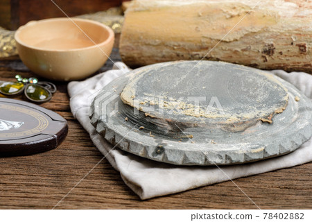 thanaka for beauty 78402882