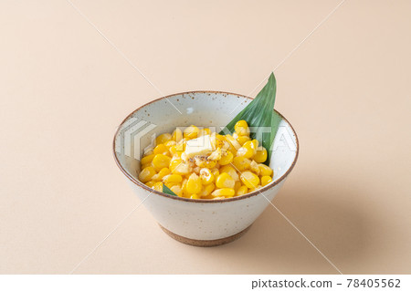 Sweet buttered corn in bowl Sweet buttered corn in bowl 78405562