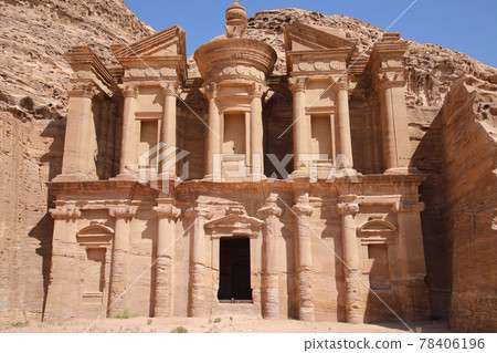Ed Dill (Jordan) in Petra Ruins 78406196