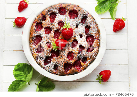 Fresh summer strawberry pie Fresh summer strawberry pie 78406476