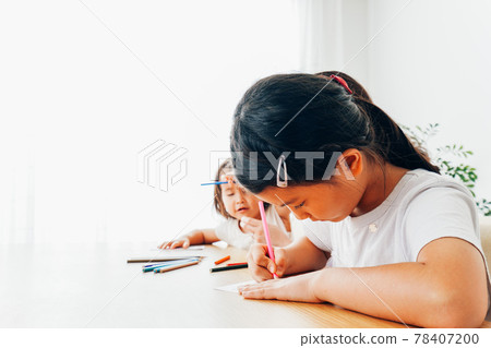 Children studying with mom Children studying with mom 78407200