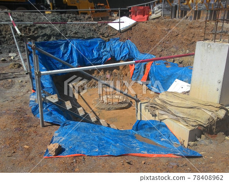 SELANGOR, MALAYSIA - JANUARY 15, 2017: Foundation work include the building piling works and pile cap construction at the construction site. Heavy construction work with full awareness about workers s SELANGOR, MALAYSIA - JANUARY 15, 2017: Foundation work include the building piling works and pile cap construction at the construction site. Heavy construction work with full awareness about workers s 78408962
