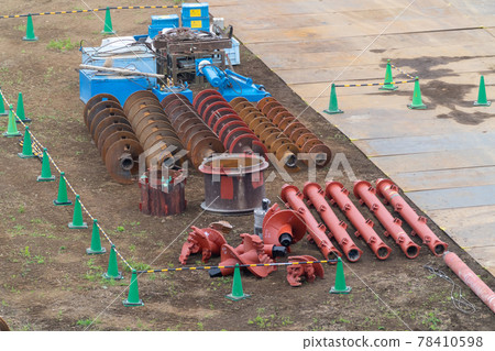 工地基礎工作螺旋鑽螺絲整齊 78410598