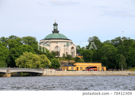 從瑞典斯德哥爾摩老城 (Gamla Stan) 一側看 Skeppsholmen 島 從瑞典斯德哥爾摩老城 (Gamla Stan) 一側看 Skeppsholmen 島 78412309