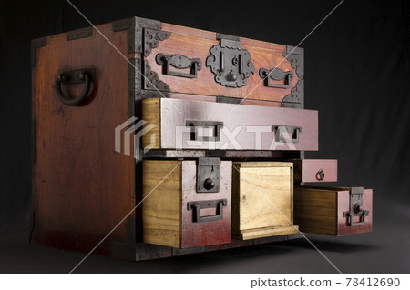 A chest of drawers made with hidden doors during the Meiji era A chest of drawers made with hidden doors during the Meiji era 78412690