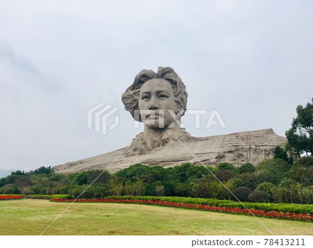 Mao Zedong youth art sculpture in Changsha city, Hunan province, China. Mao Zedong youth art sculpture in Changsha city, Hunan province, China. 78413211