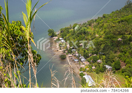 Marovo Lagoon in Solomon IslandsMarovo Lagoon in Solomon Islands 78414266