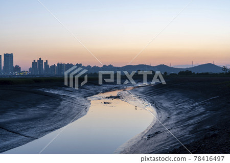 Siheung Tidal Flat Ecological Park 78416497