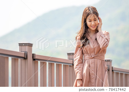 lifestyle office worker rest young woman 78417442