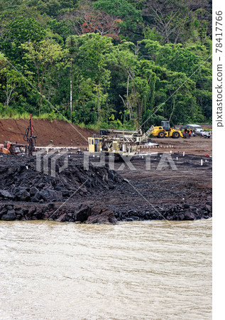 Panama - Canal Construction of the new expanded locks on the canal 78417766