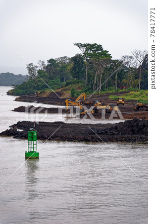 Panama - Canal Construction of the new expanded locks on the canal Panama - Canal Construction of the new expanded locks on the canal 78417771