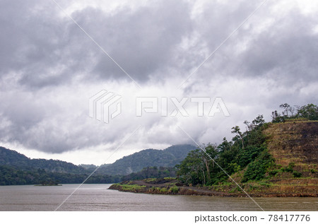 Panama - Canal Construction of the new expanded locks on the canal 78417776