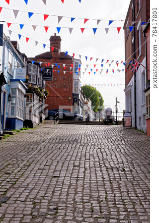 Cobbled Quay Hill shops in Lymington - Hampshire UK Cobbled Quay Hill shops in Lymington - Hampshire UK 78417801